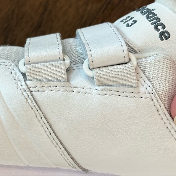 NB sneakers 7.5 extra wide, Gently used, Velcro & elastic, white great condition - Picture 7 of 7